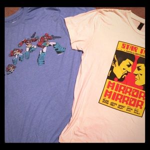 2 Lootcrate Large graphic tees